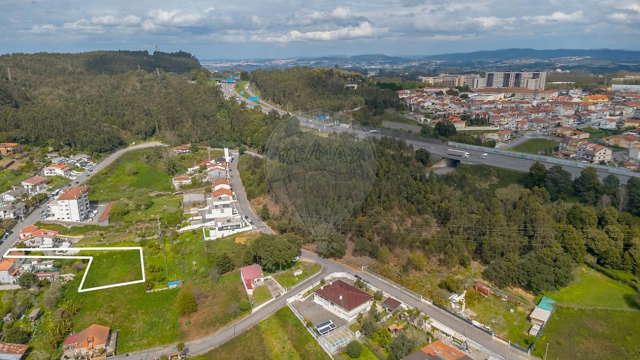 Terreno para Venda em Serzedo e Perosinho Foto 9