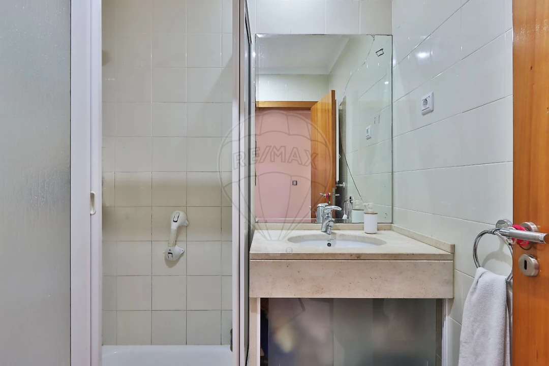 Apartamento T3 para Venda em Mina de Água Foto 15