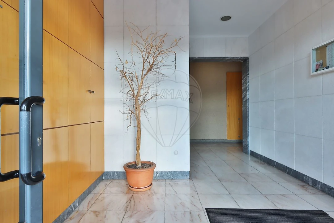 Apartamento T3 para Venda em Mina de Água Foto 19