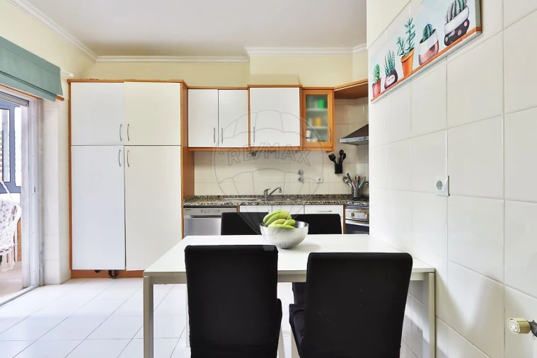 Apartamento T3 para Venda em Mina de Água Foto 3