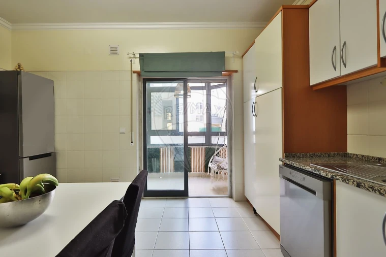 Apartamento T3 para Venda em Mina de Água Foto 8