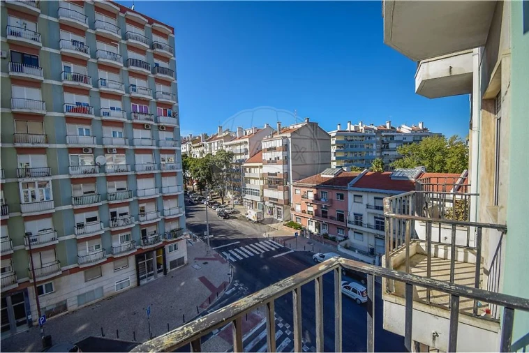 Apartamento T3 para Arrendamento em Benfica Foto 7