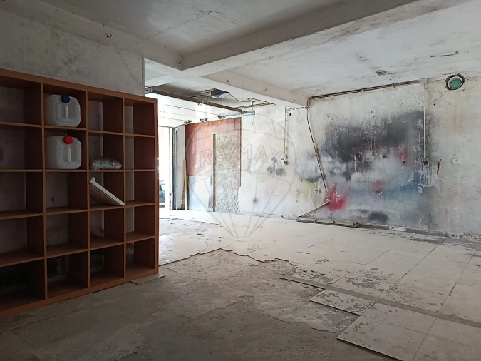 Garagem para Venda em Encosta do Sol