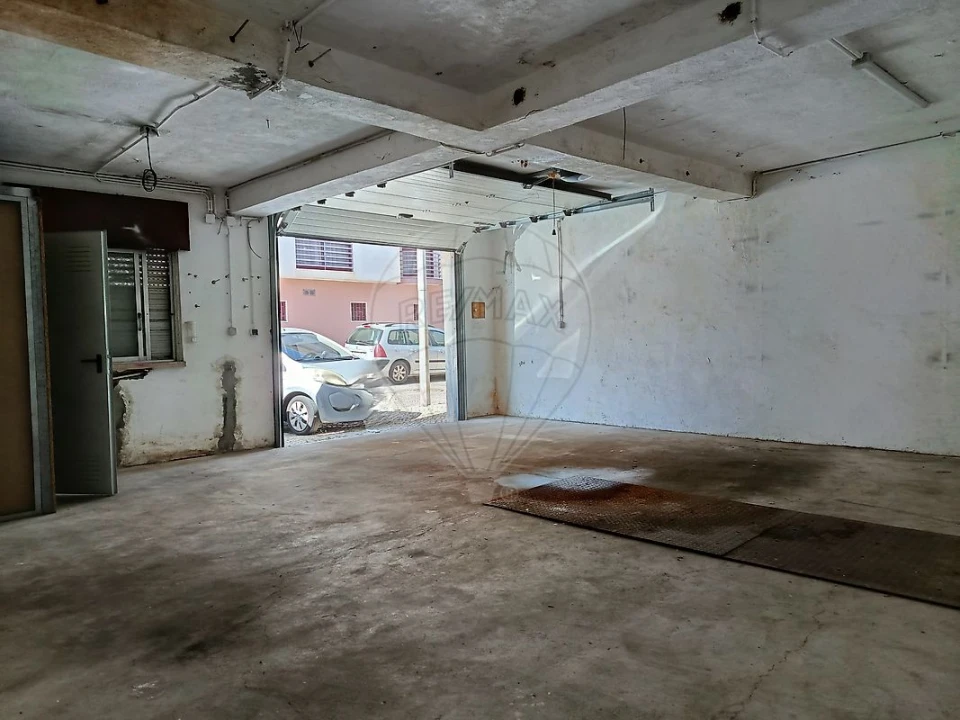 Garagem para Venda em Encosta do Sol Foto 3