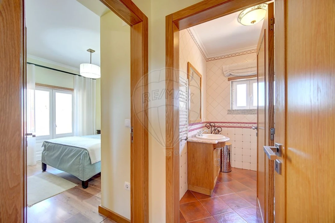 Moradia T3 para Venda em Santo Quintino Foto 15