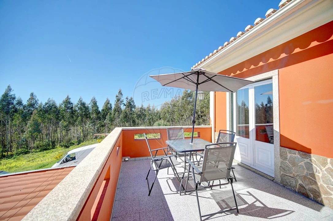 Moradia T3 para Venda em Santo Quintino Foto 17