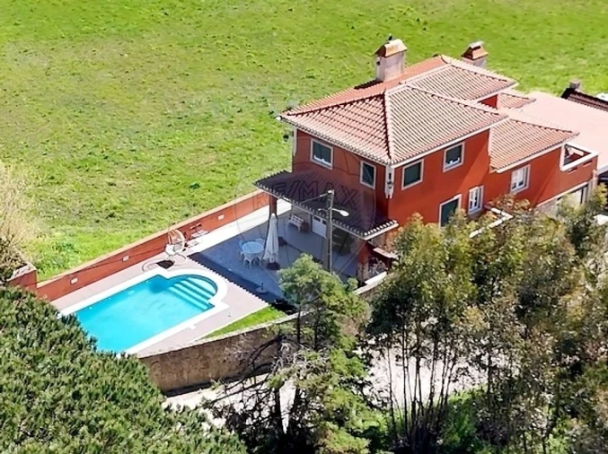 Moradia T3 para Venda em Santo Quintino Foto 2