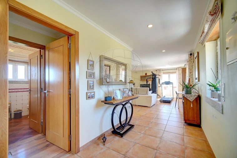 Moradia T3 para Venda em Santo Quintino Foto 9