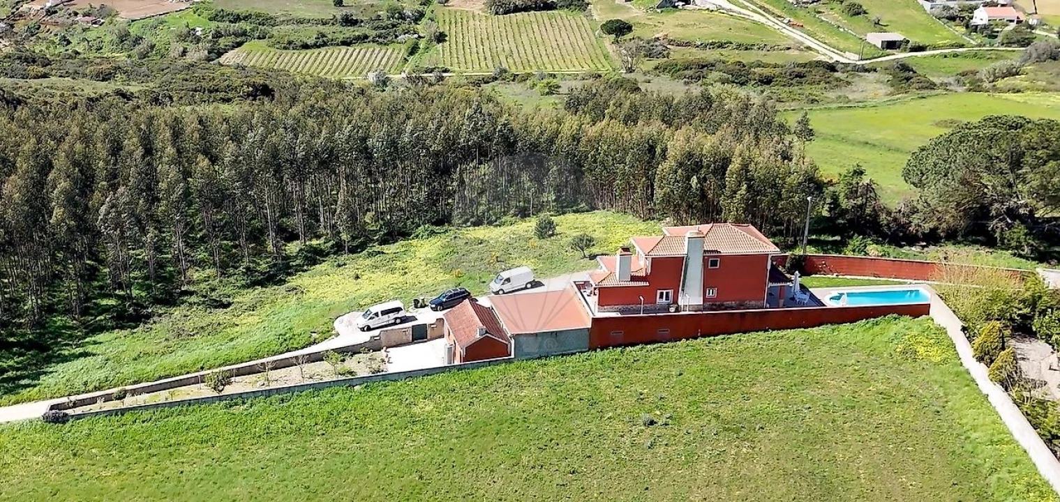 Moradia T4 para Venda em Santo Quintino Foto 48