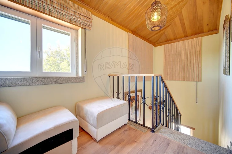 Moradia T4 para Venda em Santo Quintino Foto 23