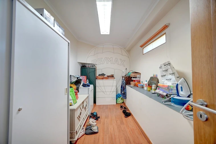 Moradia T4 para Venda em Santo Quintino Foto 38