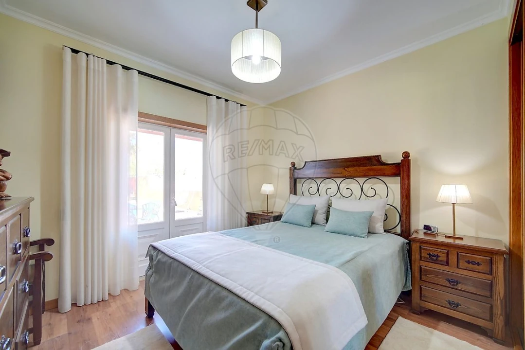 Moradia T4 para Venda em Santo Quintino Foto 20