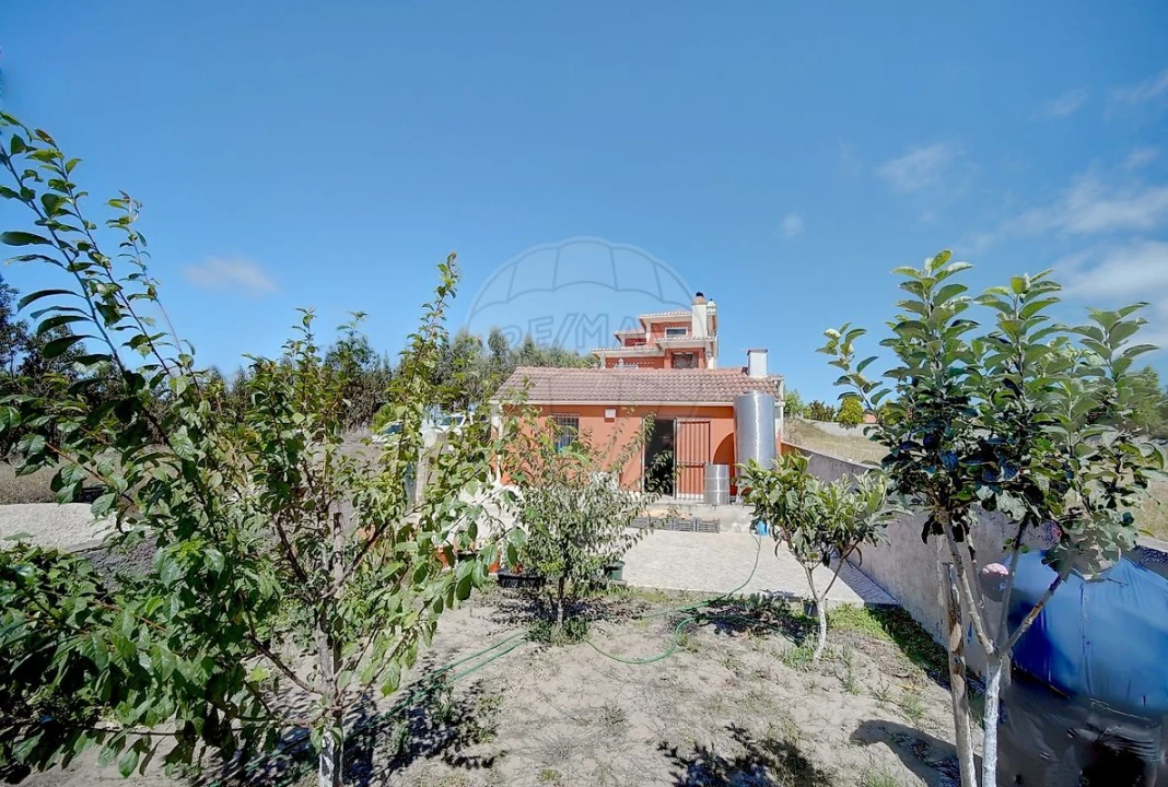 Moradia T4 para Venda em Santo Quintino Foto 42