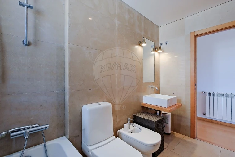 Apartamento T2 para Venda em Algés, Linda-A-Velha e Cruz Quebrada-Dafundo Foto 16