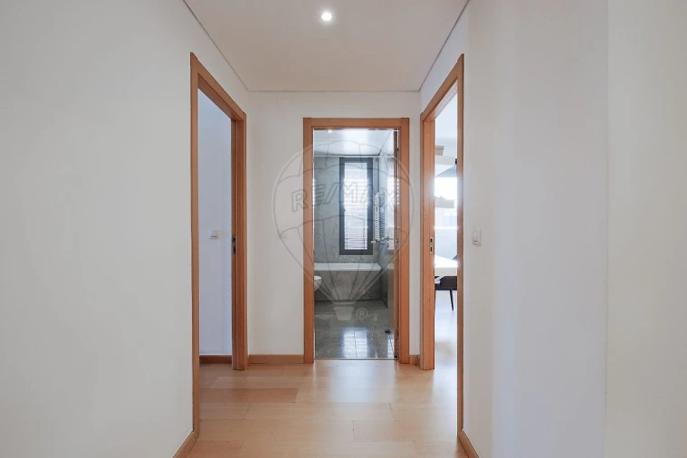 Apartamento T2 para Venda em Algés, Linda-A-Velha e Cruz Quebrada-Dafundo Foto 7