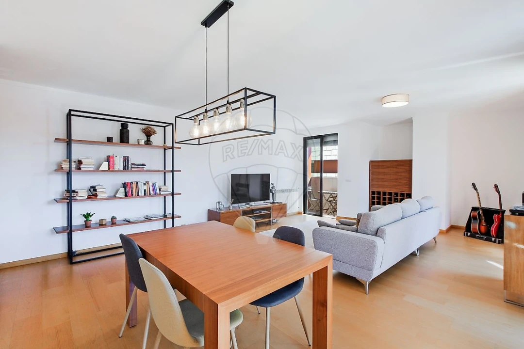 Apartamento T2 para Venda em Algés, Linda-A-Velha e Cruz Quebrada-Dafundo Foto 22