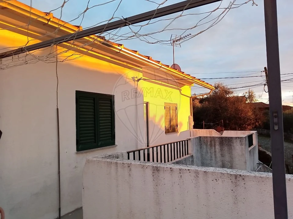 Moradia T3 para Venda em Freixial e Juncal do Campo Foto 35