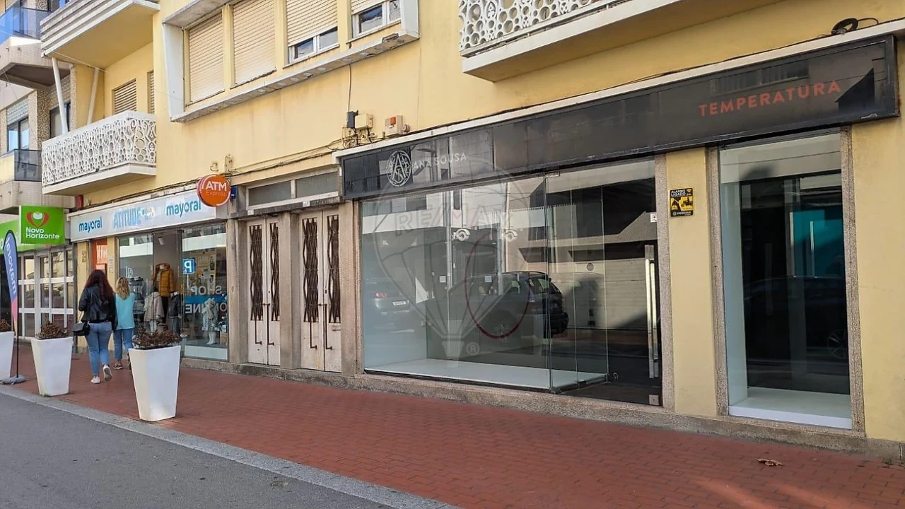 Loja para Arrendamento em Espinho Foto 1
