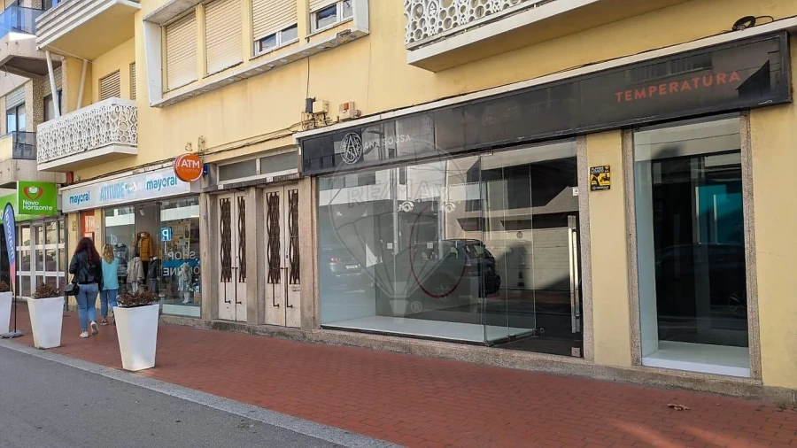Loja para Arrendamento em Espinho Foto 1