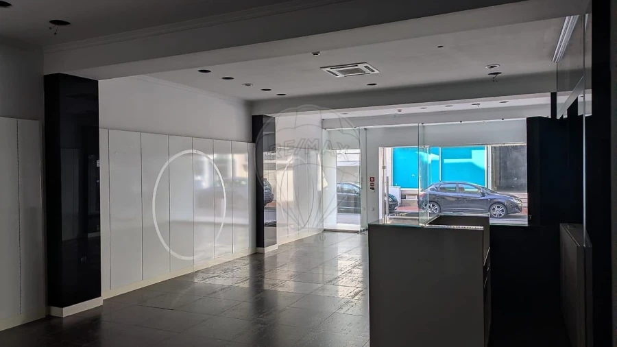 Loja para Arrendamento em Espinho Foto 2