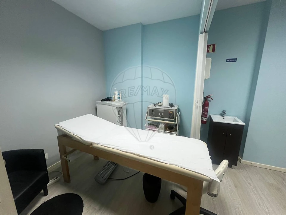 Loja para Venda em Espinho Foto 17