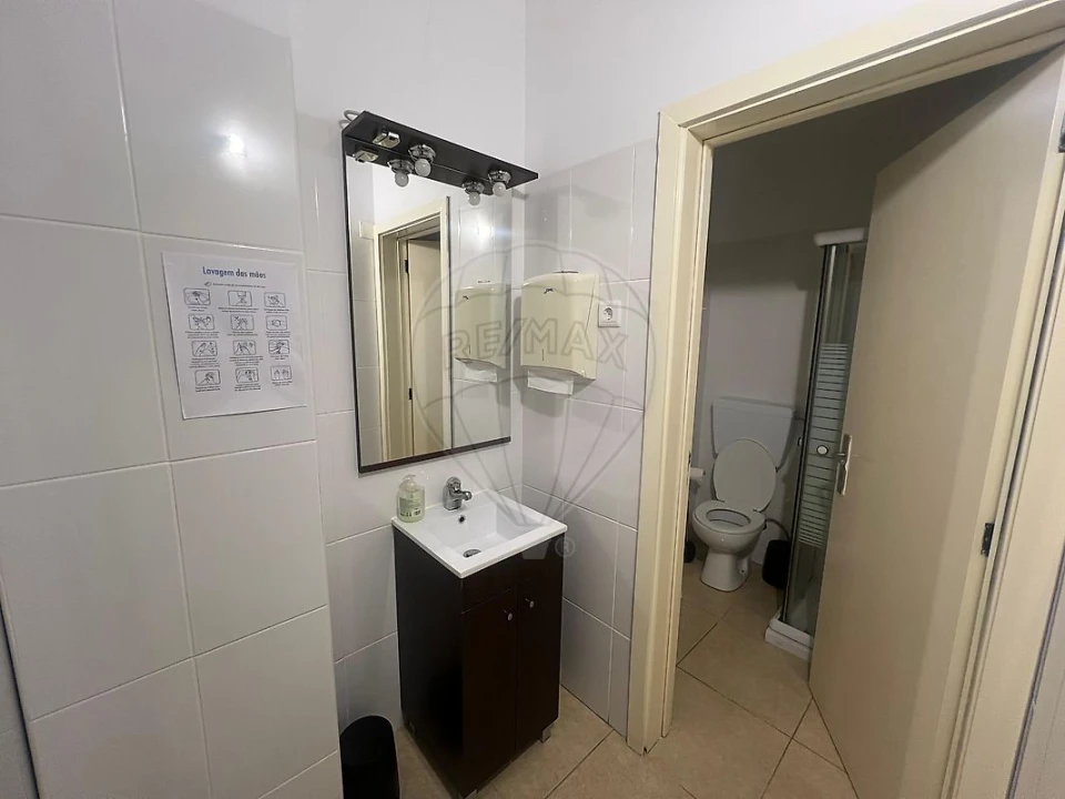 Loja para Venda em Espinho Foto 1