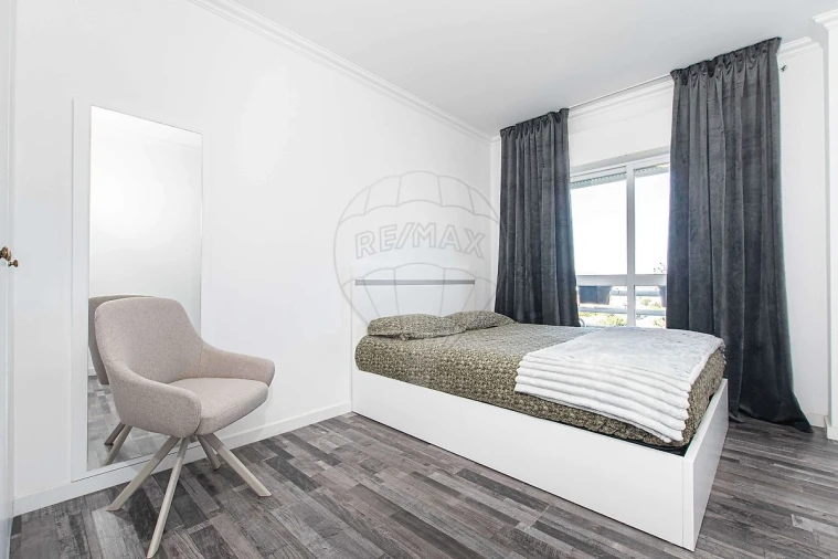 Apartamento T3 para Venda em Carregado e Cadafais Foto 12