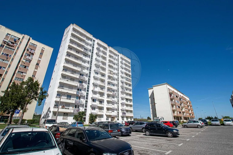 Apartamento T3 para Venda em Carregado e Cadafais Foto 28