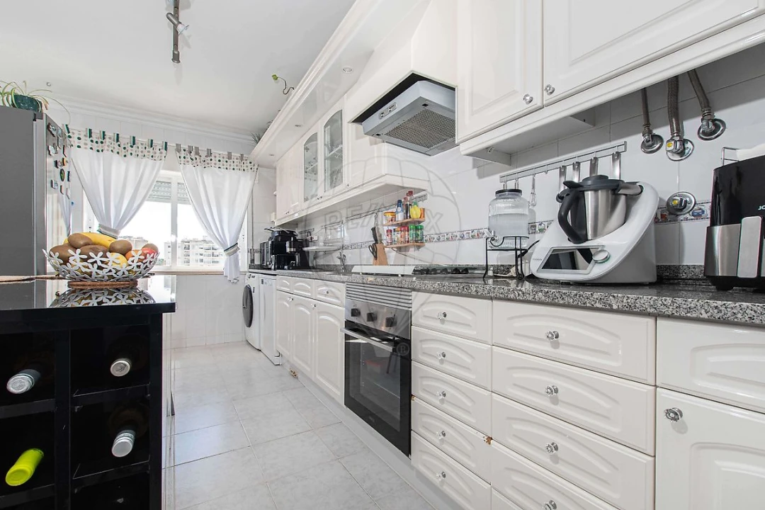 Apartamento T3 para Venda em Carregado e Cadafais Foto 24