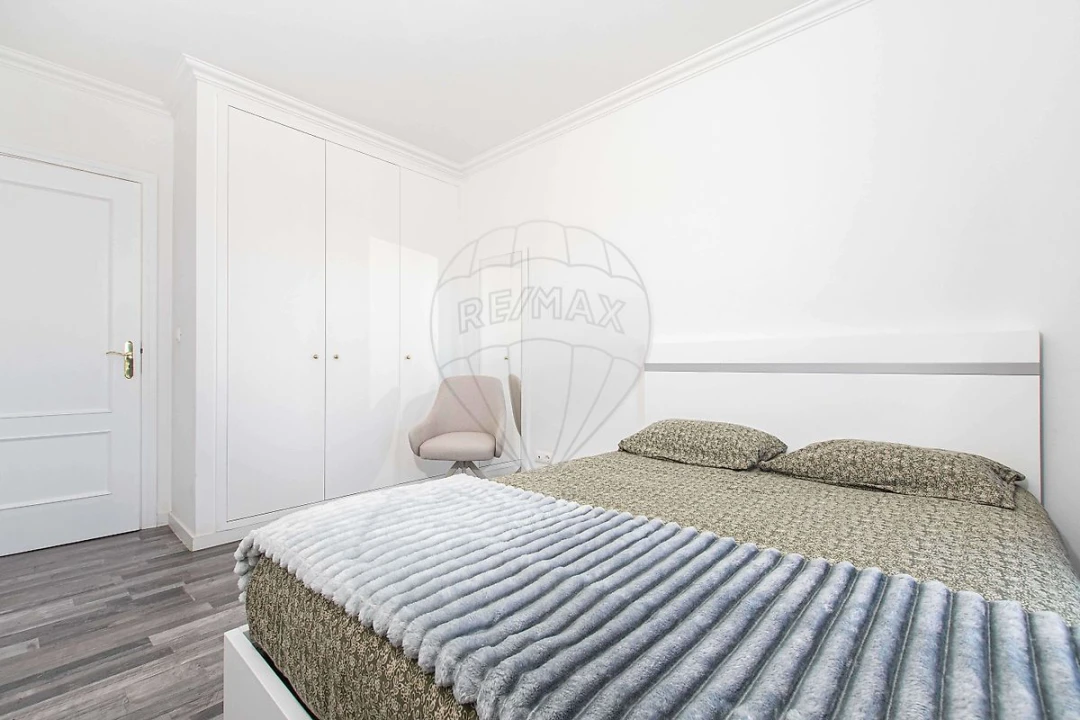 Apartamento T3 para Venda em Carregado e Cadafais Foto 13