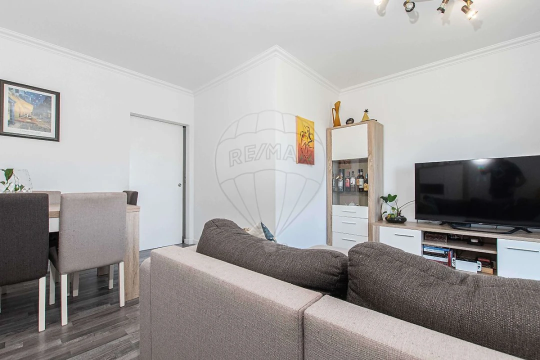 Apartamento T3 para Venda em Carregado e Cadafais Foto 8