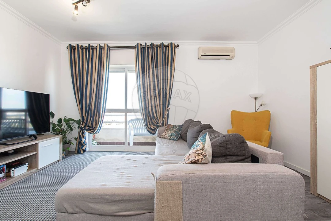 Apartamento T3 para Venda em Carregado e Cadafais Foto 6