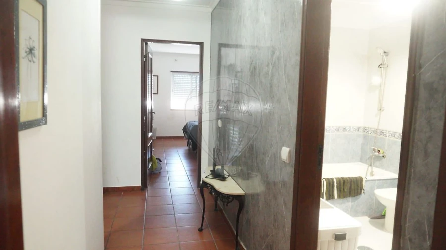 Apartamento T2 para Venda em Aveiras de Cima Foto 20