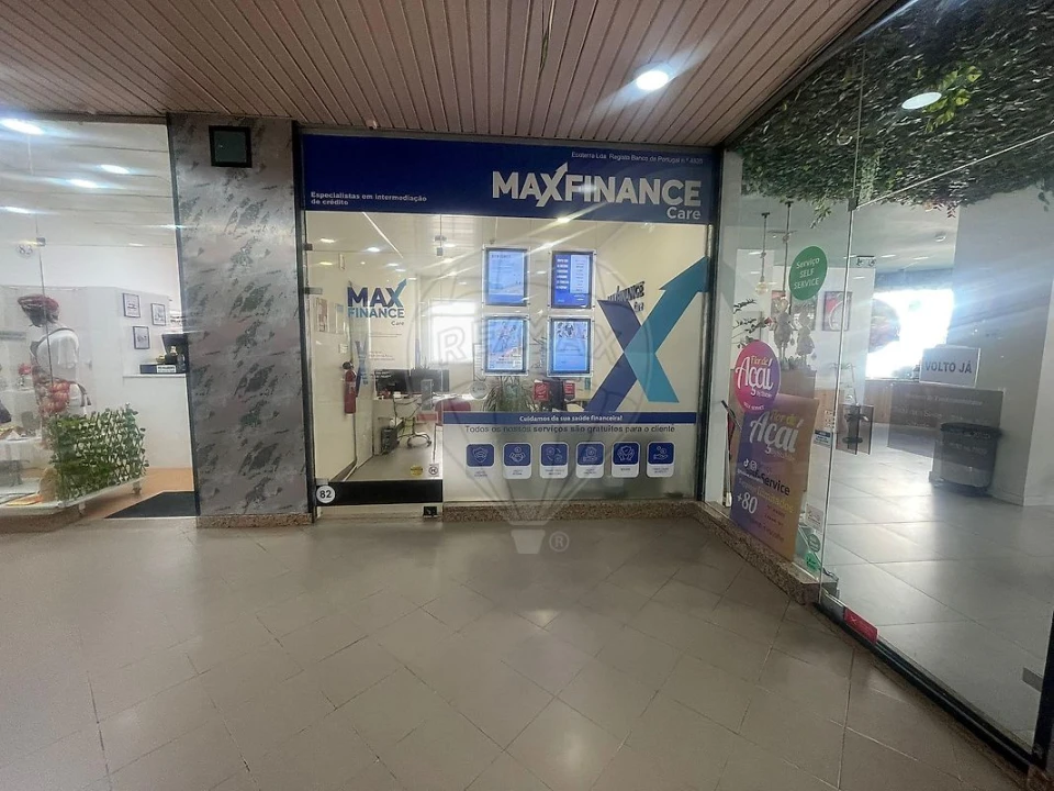 Loja para Venda em Massamá e Monte Abraão Foto 6