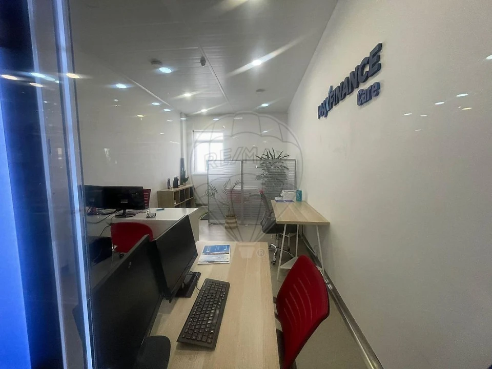 Loja para Venda em Massamá e Monte Abraão Foto 2