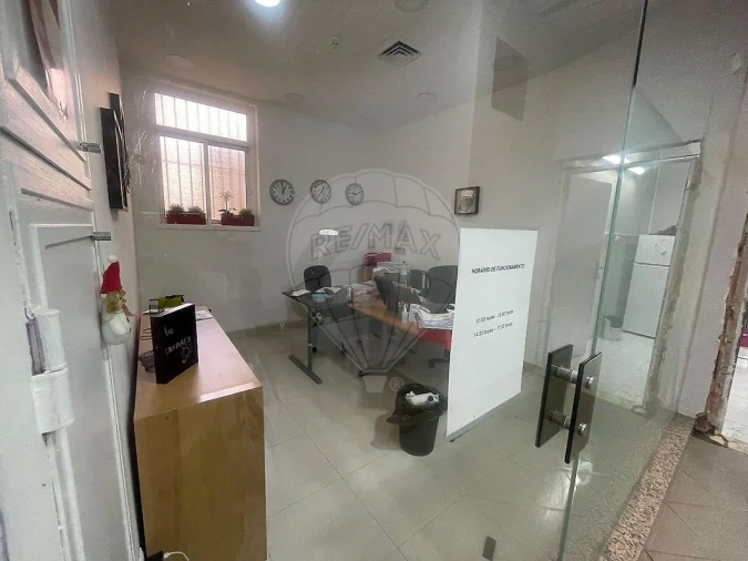 Loja para Venda em Massamá e Monte Abraão Foto 2