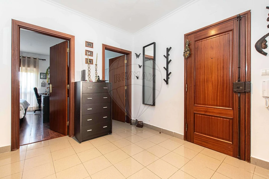Apartamento T2 para Venda em Alverca do Ribatejo e Sobralinho Foto 8