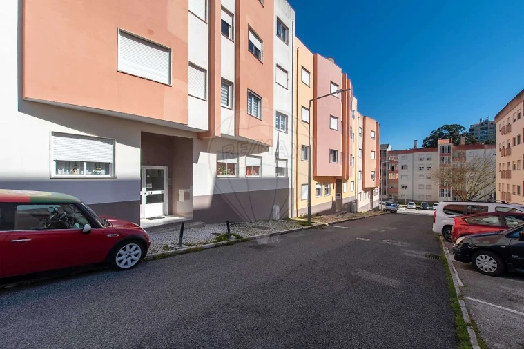 Apartamento T2 para Venda em Alverca do Ribatejo e Sobralinho Foto 4