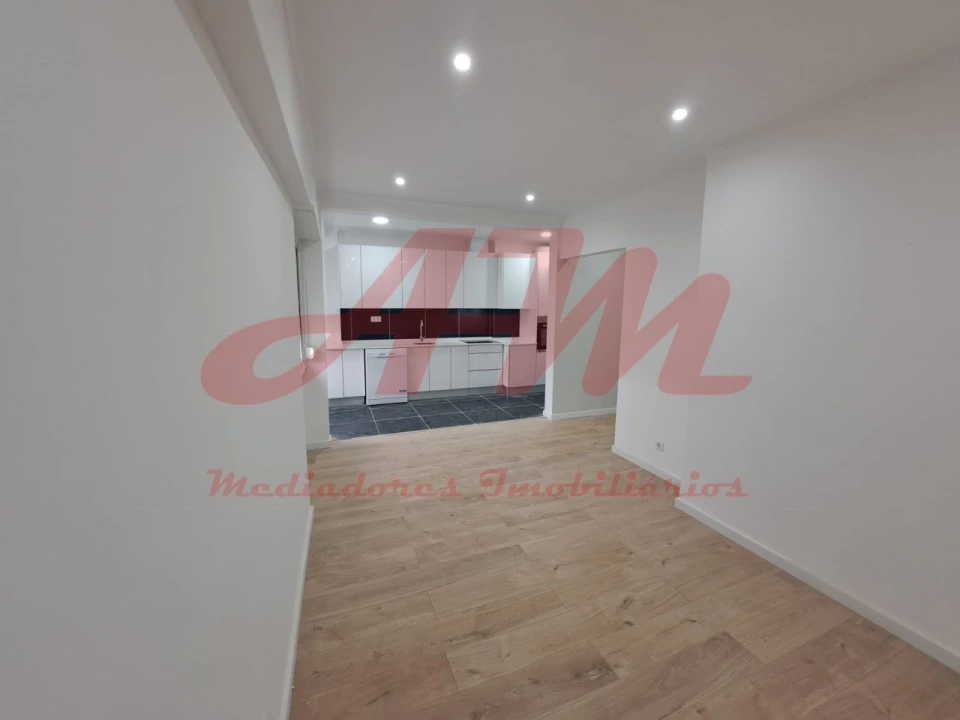 Apartamento T4 para Venda em Águas Livres Foto 15