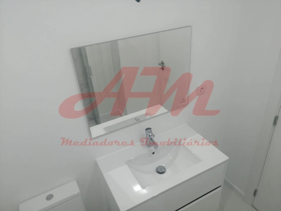 Apartamento T4 para Venda em Águas Livres Foto 21