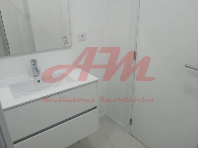 Apartamento T4 para Venda em Águas Livres Foto 20