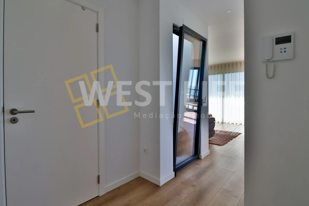 Apartamento T2 para Venda em Santo Isidoro Foto 11