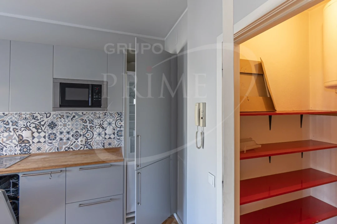 Apartamento T3 para Arrendamento em Aldoar, Foz do Douro e Nevogilde Foto 4