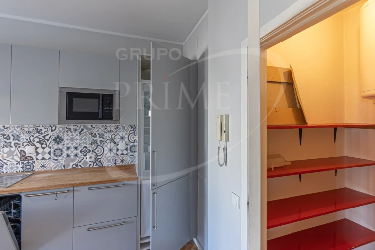 Apartamento T3 para Arrendamento em Aldoar, Foz do Douro e Nevogilde Foto 4