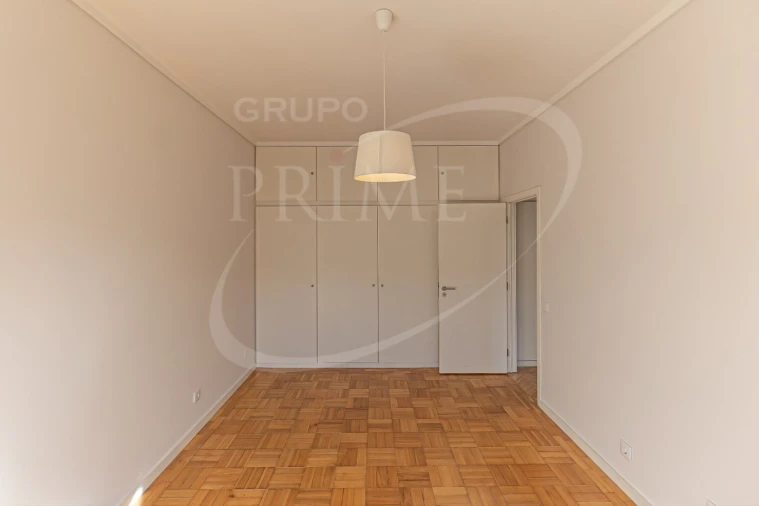 Apartamento T3 para Arrendamento em Aldoar, Foz do Douro e Nevogilde Foto 16