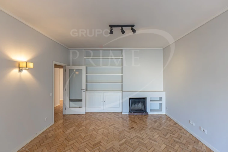 Apartamento T3 para Arrendamento em Aldoar, Foz do Douro e Nevogilde Foto 25