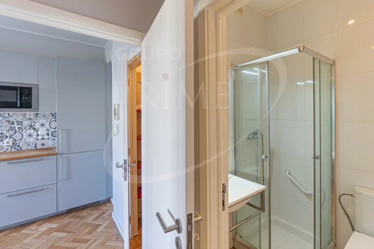 Apartamento T3 para Arrendamento em Aldoar, Foz do Douro e Nevogilde Foto 28