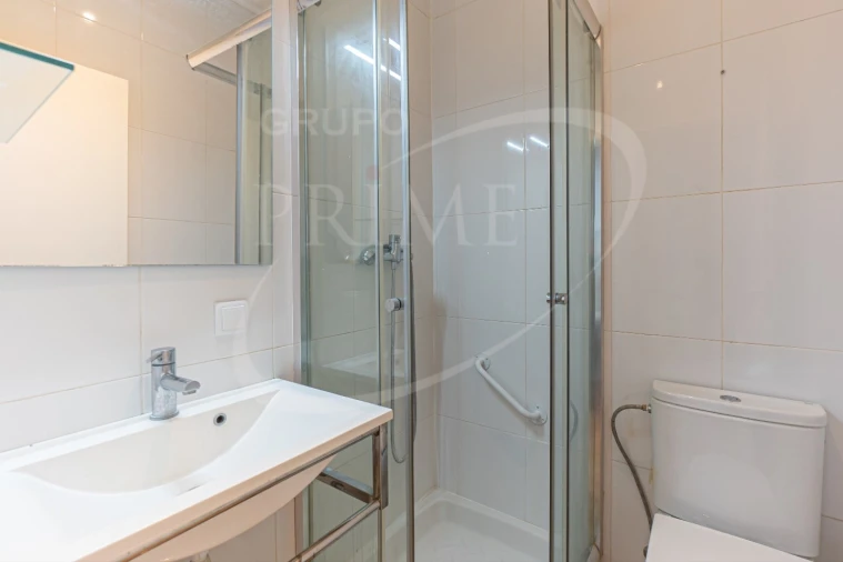 Apartamento T3 para Arrendamento em Aldoar, Foz do Douro e Nevogilde Foto 29