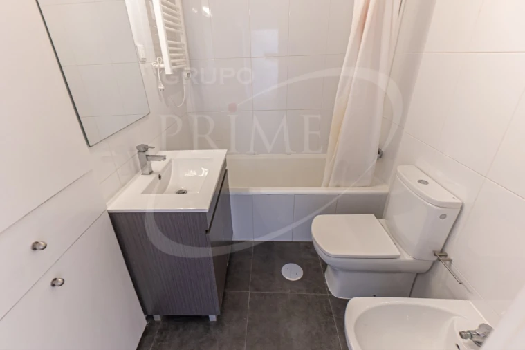 Apartamento T3 para Arrendamento em Aldoar, Foz do Douro e Nevogilde Foto 30