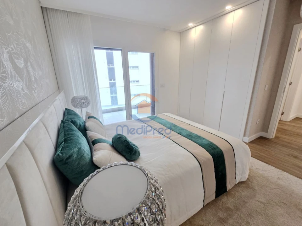 Apartamento T2 para Venda em Pontinha e Famões Foto 19